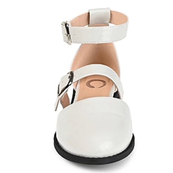 Journee Collection Womens Constance-Wd Mary Jane Shoes Wide Width - Picture 3 of 8